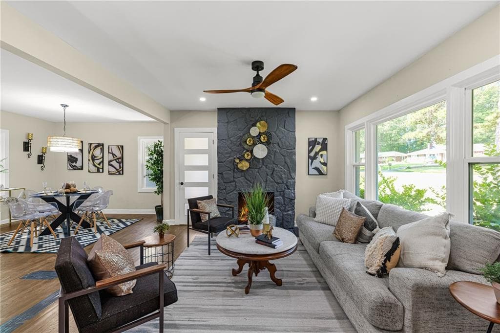 3 bedroom, 2 bathroom, 1,328 sq ft single family residence under contract at 1340 Downs Drive, Atlanta, GA 30311 — photo 6