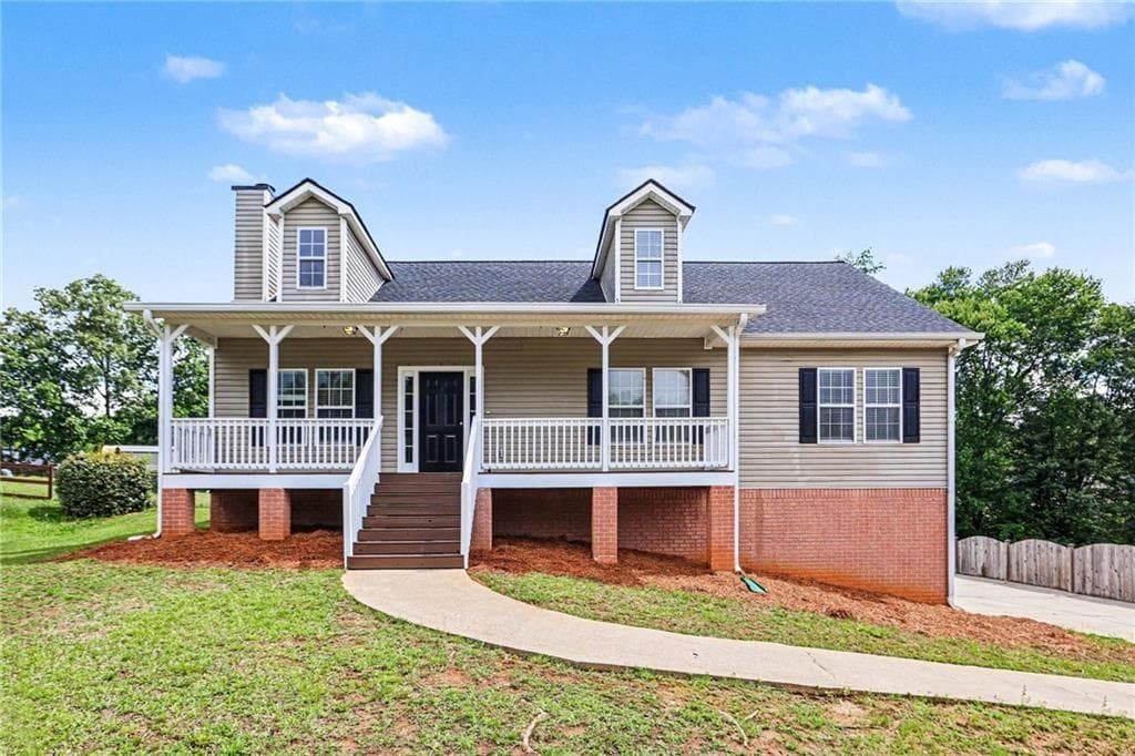 4 bedroom, 3 bathroom, 2,048 sq ft single family residence under contract at 227 Starlyn Drive, Hiram, GA 30141 — photo 2