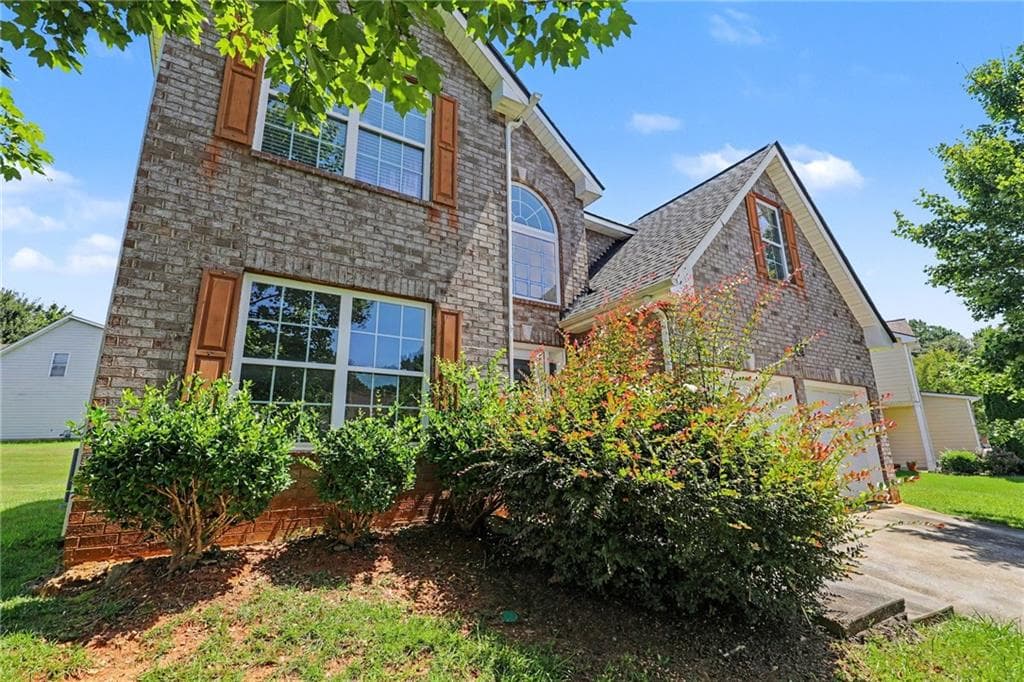 4 bedroom, 4 bathroom, 2,451 sq ft single family residence for sale at 1020 Buckingham Terrace, Fairburn, GA 30213 — photo 3