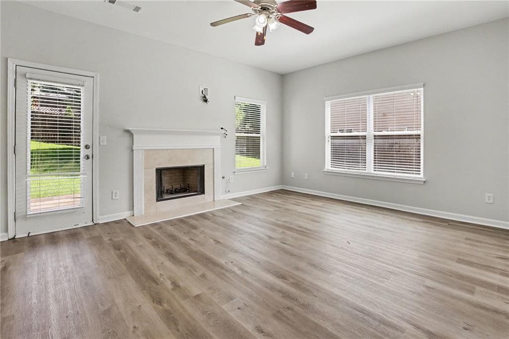 4 bedroom, 4 bathroom, 2,451 sq ft single family residence for sale at 1020 Buckingham Terrace, Fairburn, GA 30213 — photo 7