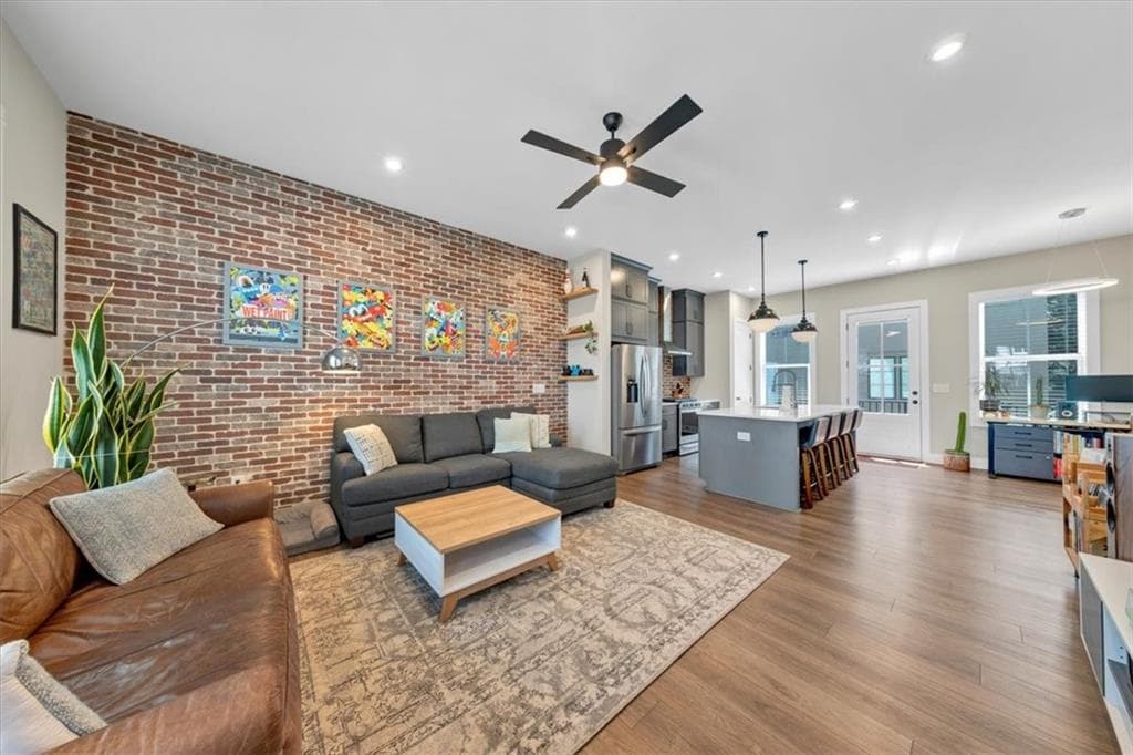 2 bedroom, 3 bathroom, 1,342 sq ft townhouse for sale at 114 Beardon Circle, Atlanta, GA 30316 — photo 4