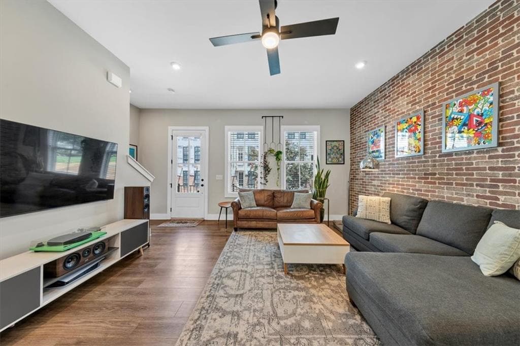 2 bedroom, 3 bathroom, 1,342 sq ft townhouse for sale at 114 Beardon Circle, Atlanta, GA 30316 — photo 6