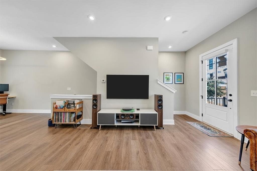 2 bedroom, 3 bathroom, 1,342 sq ft townhouse for sale at 114 Beardon Circle, Atlanta, GA 30316 — photo 8
