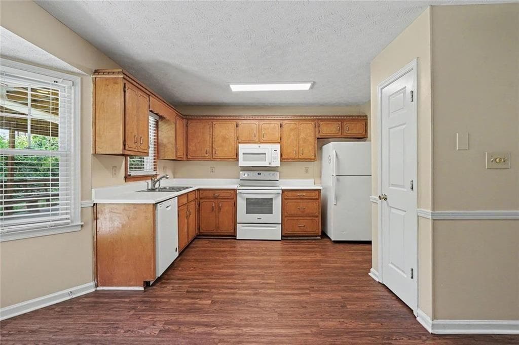 3 bedroom, 2 bathroom, 1,416 sq ft single family residence under contract at 2835 Shane Drive, Snellville, GA 30078 — photo 8