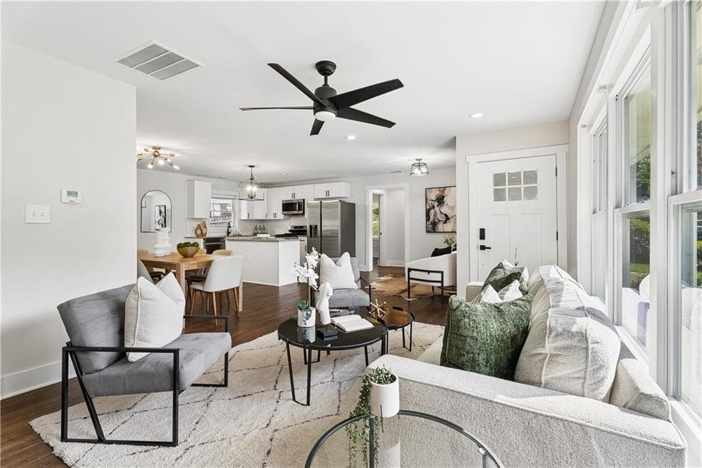 4 bedroom, 3 bathroom, 1,850 sq ft single family residence for sale at 645 Montevista Street, Atlanta, GA 30310 — photo 4