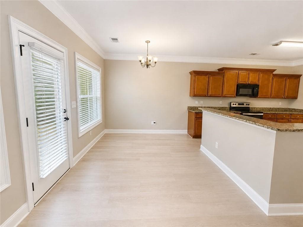 5 bedroom, 4 bathroom, 2,800 sq ft single family residence for rent at 901 Channel Drive, Lawrenceville, GA 30046 for $2,900 a month — photo 7