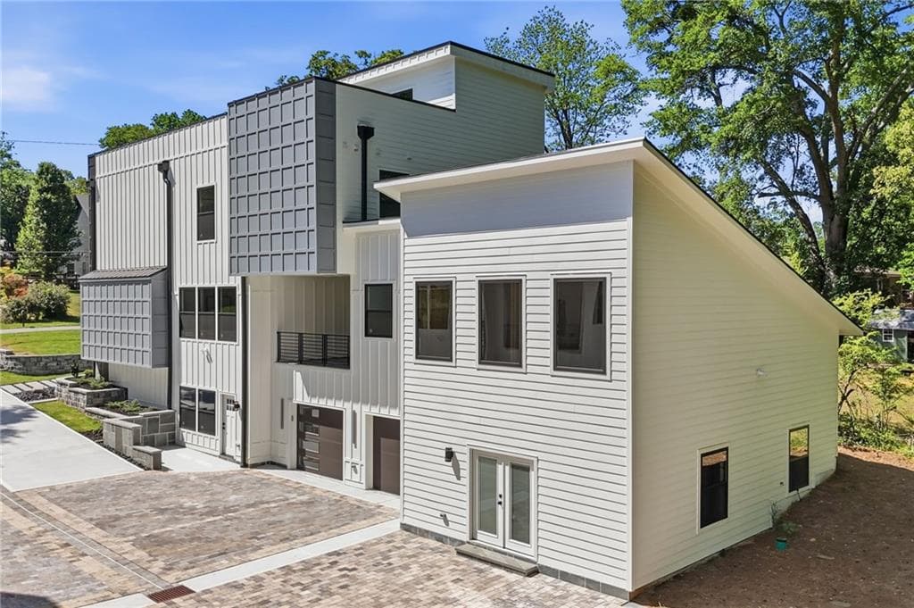 6 bedroom, 12 bathroom, 9,200 sq ft single family residence for sale at 415 419 Westside Drive, Roswell, GA 30075 — photo 7