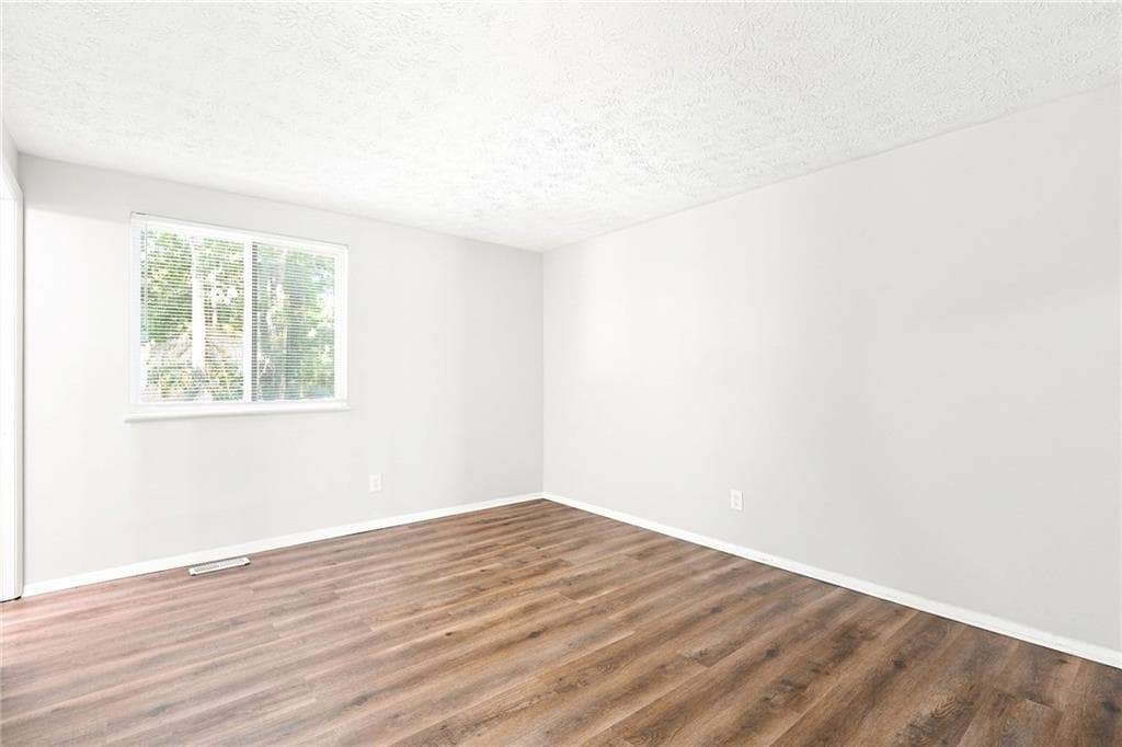 3 bedroom, 2 bathroom, 2,120 sq ft single family residence for rent at 2078 Kimber Trail, Stone Mountain, GA 30088 for $1,505 a month — photo 10