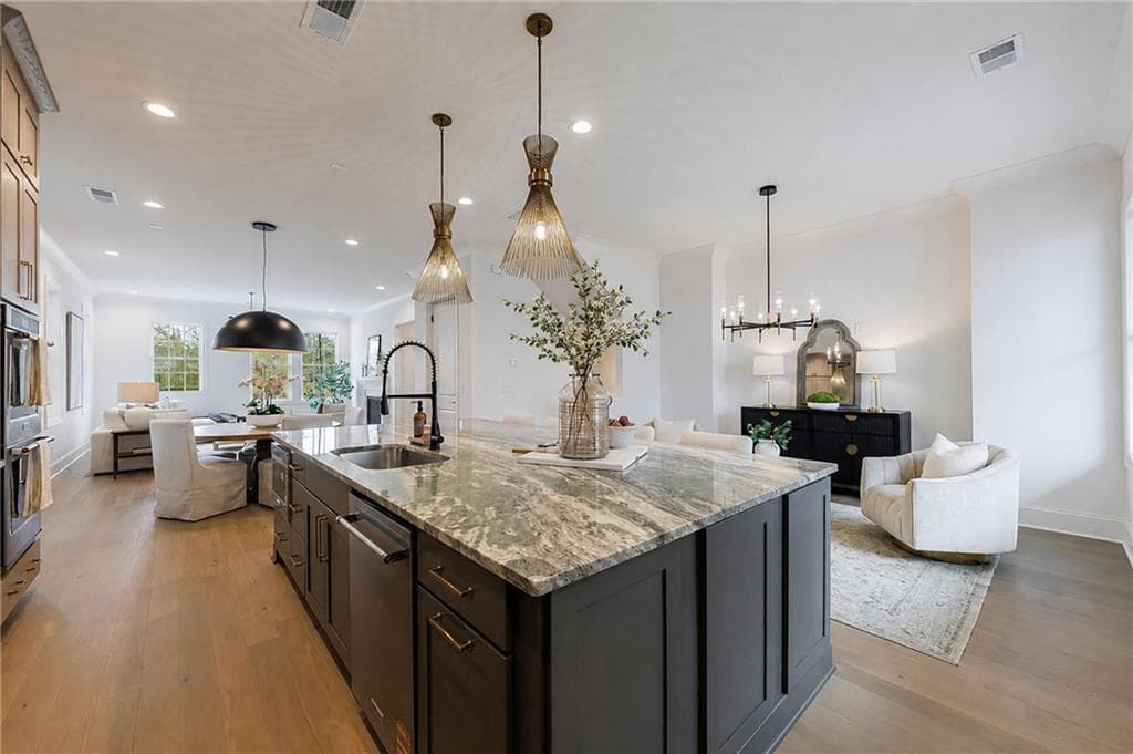 3 bedroom, 5 bathroom, 3,577 sq ft single family residence for sale at 245 Mayfair Court, Alpharetta, GA 30009 — photo 8
