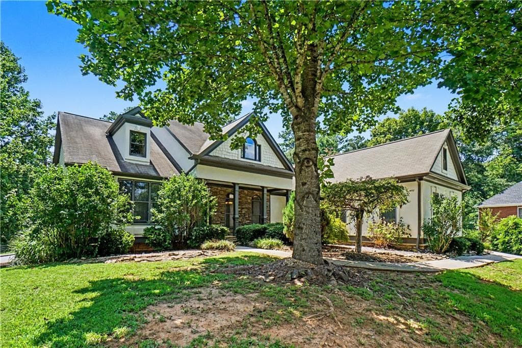 5 bedroom, 4 bathroom, 4,660 sq ft single family residence under contract at 2784 Lost Lakes Drive, Powder Springs, GA 30127 — photo 2