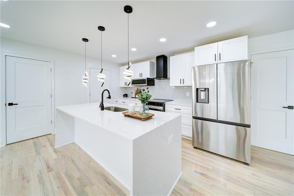 4 bedroom, 4 bathroom, 2,596 sq ft single family residence for sale at 4307 Cedar Wood Drive, Lilburn, GA 30047 — photo 8