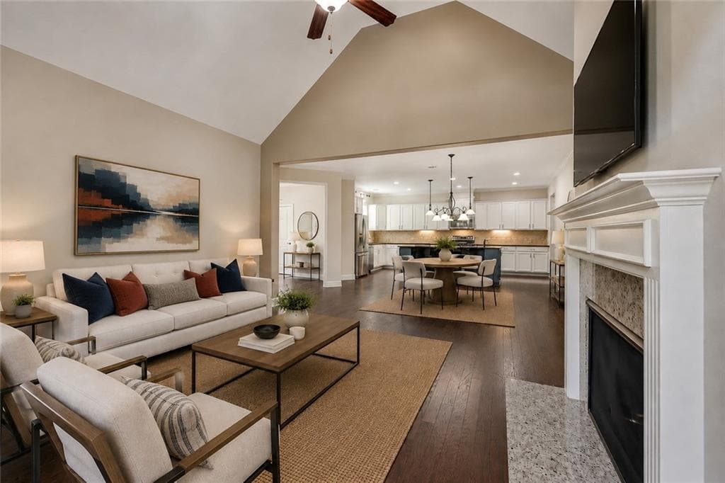 3 bedroom, 3 bathroom, 2,142 sq ft condominium for sale at 2785 Middlecreek Way, Cumming, GA 30041 — photo 4