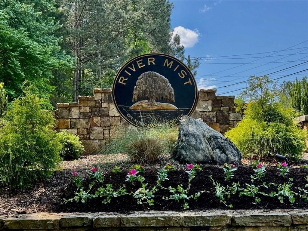 4 bedroom, 3 bathroom, 3,418 sq ft single family residence for sale at 780 River Cliff Court, Suwanee, GA 30024 — photo 3