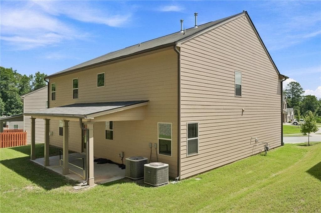 5 bedroom, 5 bathroom, 3,481 sq ft single family residence for sale at 4111 Spencer Trail, Lithonia, GA 30038 — photo 4