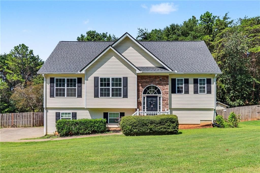 4 bedroom, 3 bathroom, 1,249 sq ft single family residence for sale at 20 Hopkins Breeze, Adairsville, GA 30103 — photo 1 of 30