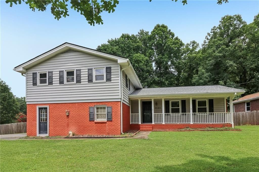 4 bedroom, 3 bathroom, 1,700 sq ft single family residence for sale at 2040 Old Concord Drive, Covington, GA 30016 — photo 4