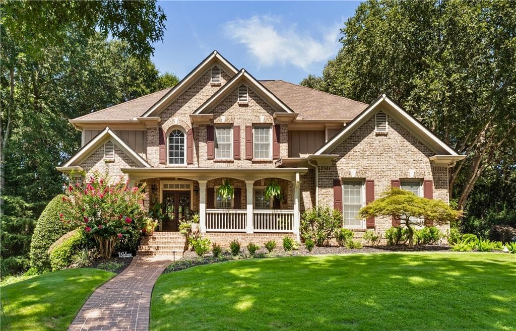 6 bedroom, 6 bathroom, 6,538 sq ft single family residence for sale at 914 Meadow Club Court, Suwanee, GA 30024