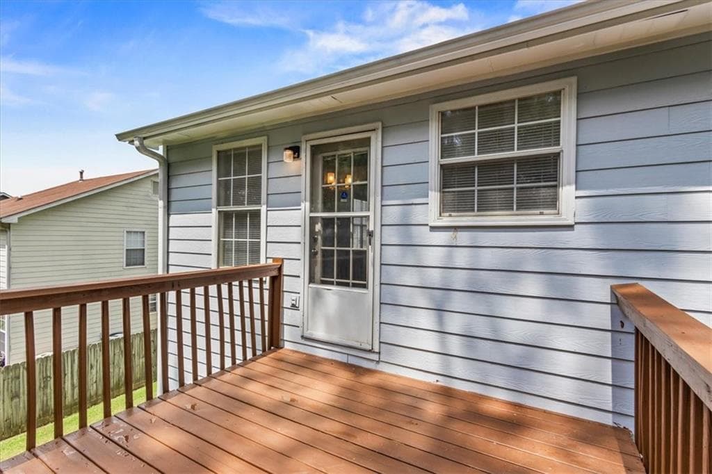 4 bedroom, 3 bathroom, 1,673 sq ft single family residence under contract at 5604 Rockingwood Lane, Atlanta, GA 30349 — photo 8