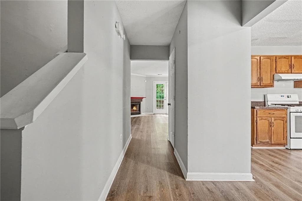 2 bedroom, 3 bathroom, 1,408 sq ft townhouse under contract at 2058 Charter Lane, Lithonia, GA 30058 — photo 4