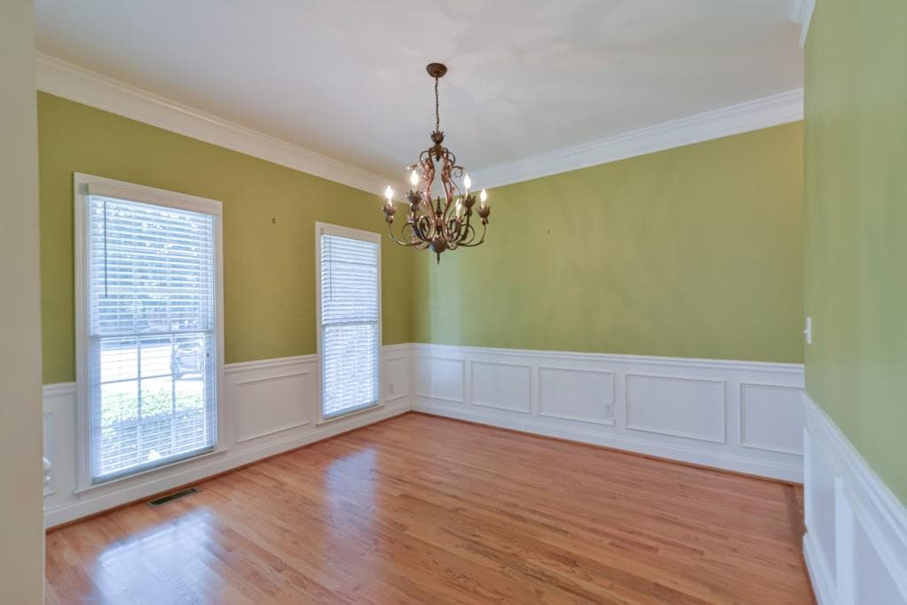 6 bedroom, 4 bathroom, 4,364 sq ft single family residence under contract at 3243 Summer Stream Lane, Kennesaw, GA 30152 — photo 8