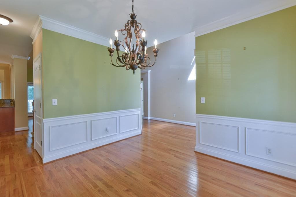 6 bedroom, 4 bathroom, 4,364 sq ft single family residence under contract at 3243 Summer Stream Lane, Kennesaw, GA 30152 — photo 9