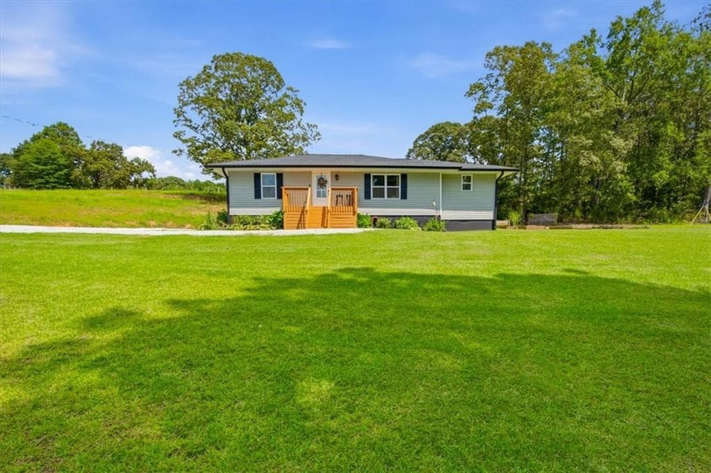 4 bedroom, 2 bathroom, 1,352 sq ft single family residence for sale at 80 Hand Road, Bowdon, GA 30108 — photo 5