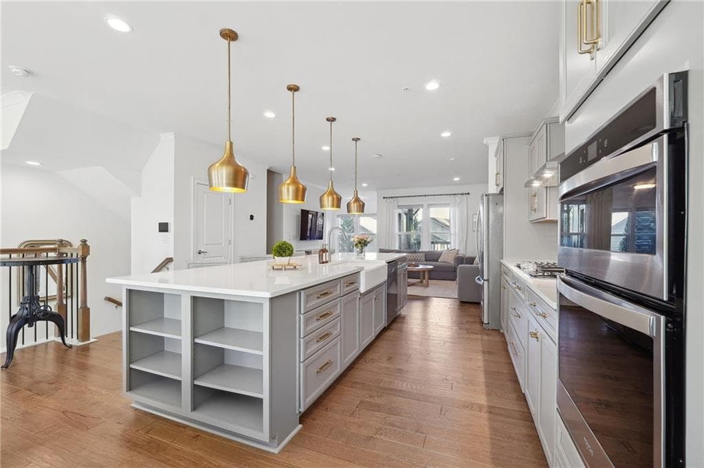 4 bedroom, 5 bathroom, 3,133 sq ft townhouse for sale at 1029 Brandsford Street, Atlanta, GA 30318 — photo 6