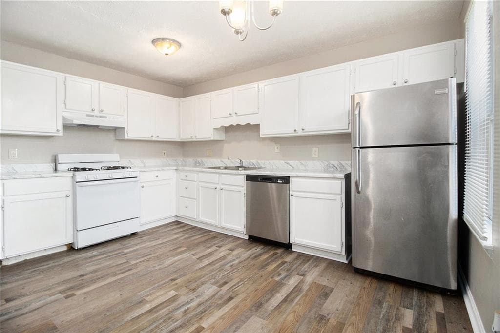 3 bedroom, 3 bathroom, 1,408 sq ft townhouse under contract at 3521 Kingswood Trail, Decatur, GA 30034 — photo 5