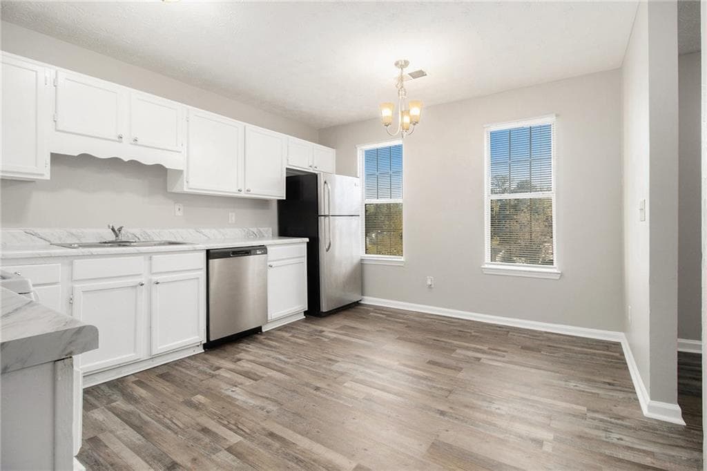 3 bedroom, 3 bathroom, 1,408 sq ft townhouse under contract at 3521 Kingswood Trail, Decatur, GA 30034 — photo 6