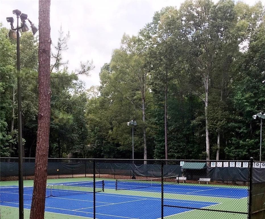 5 bedroom, 2 bathroom, 1,932 sq ft single family residence for sale at 4941 Isle Royal Court, Stone Mountain, GA 30088 — photo 8