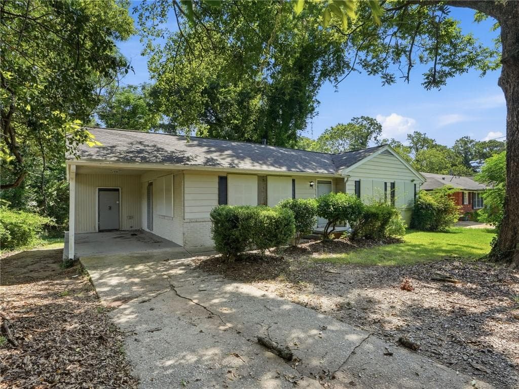3 bedroom, 2 bathroom, 1,174 sq ft single family residence for sale at 1603 Hollyhock Terrace, Decatur, GA 30032 — photo 3