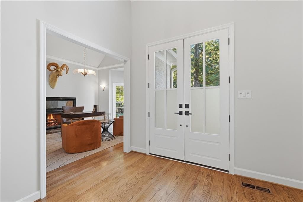 5 bedroom, 5 bathroom, 4,085 sq ft single family residence for sale at 2040 Shallowford Park Manor, Roswell, GA 30075 — photo 9
