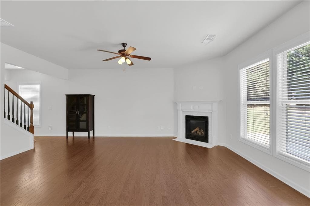 3 bedroom, 3 bathroom, 1,866 sq ft single family residence under contract at 6155 Crested Moss Drive, Alpharetta, GA 30004 — photo 7