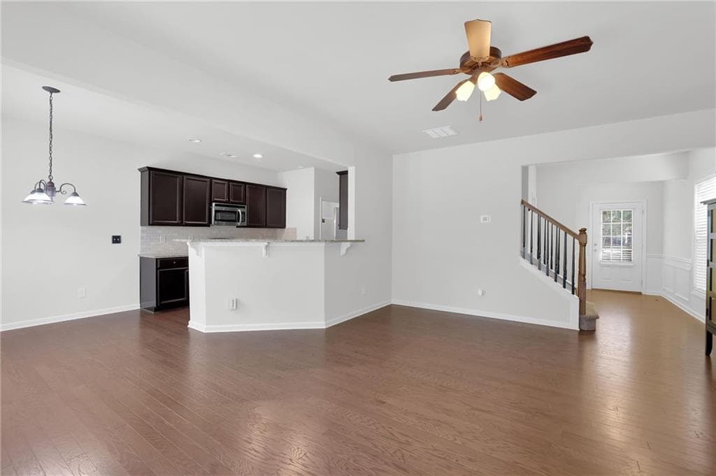 3 bedroom, 3 bathroom, 1,866 sq ft single family residence under contract at 6155 Crested Moss Drive, Alpharetta, GA 30004 — photo 9