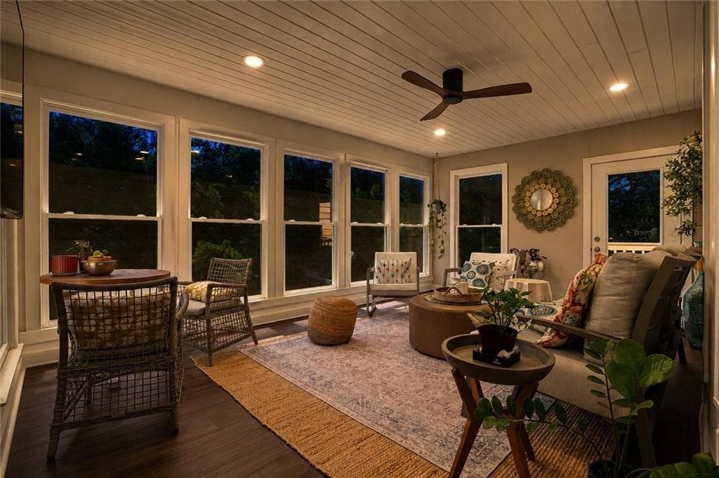 6 bedroom, 5 bathroom, 6,588 sq ft single family residence for sale at 1044 Meadow Club Court, Suwanee, GA 30024 — photo 8