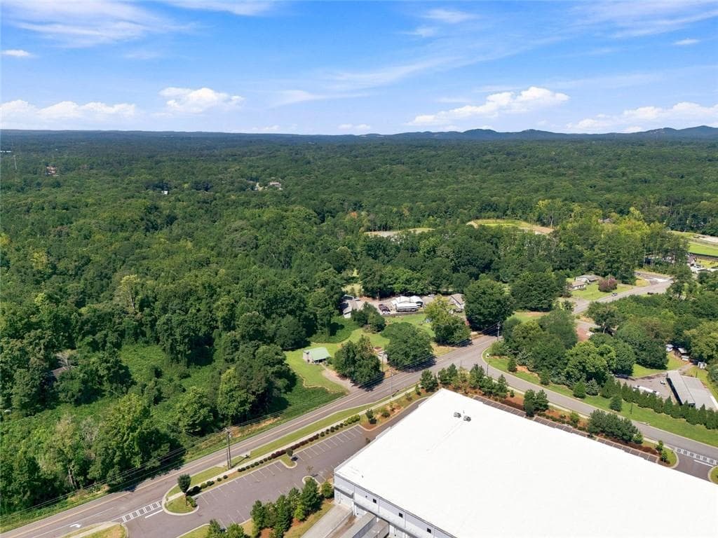2 bedroom, 2 bathroom, 1,922 sq ft single family residence for sale at 6005 Old Alabama Road, Acworth, GA 30102 — photo 3