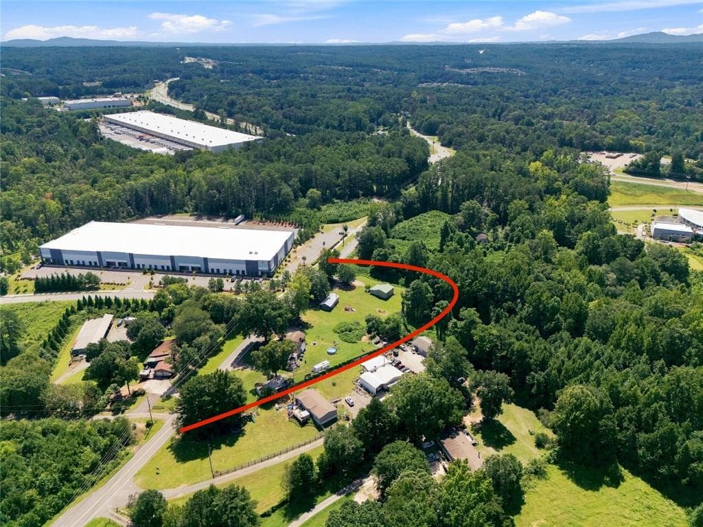 2 bedroom, 2 bathroom, 1,922 sq ft single family residence for sale at 6005 Old Alabama Road, Acworth, GA 30102 — photo 4