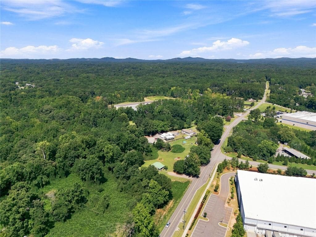 2 bedroom, 2 bathroom, 1,922 sq ft single family residence for sale at 6005 Old Alabama Road, Acworth, GA 30102 — photo 5