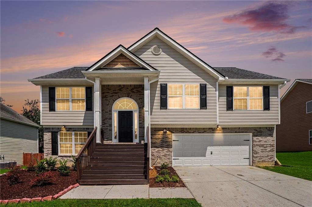 4 bedroom, 3 bathroom, 2,617 sq ft single family residence for sale at 1131 Rose Terrace Circle, Loganville, GA 30052 — photo 2