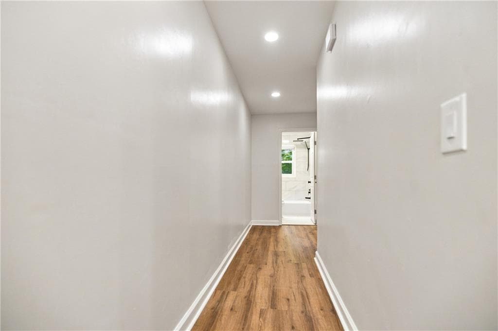 3 bedroom, 2 bathroom, 1,453 sq ft single family residence under contract at 2765 Rollingwood Lane, Atlanta, GA 30316 — photo 10