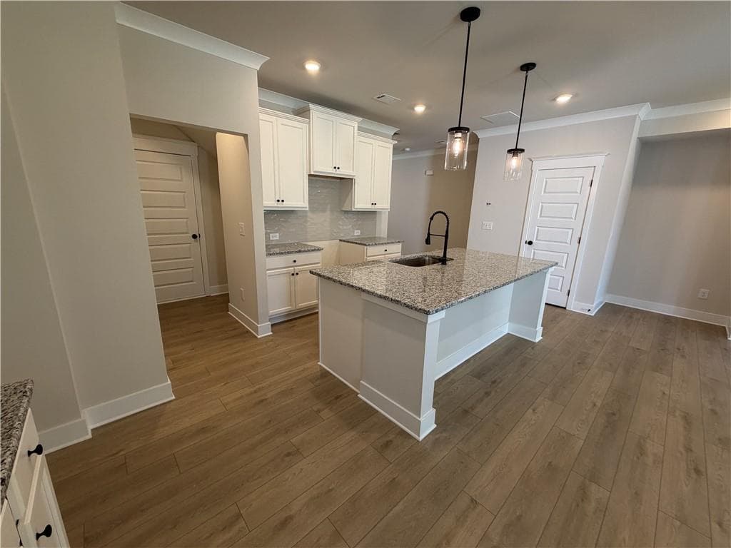 3 bedroom, 3 bathroom, 1,853 sq ft townhouse for sale at 4190 Millstone Park Lane, Gainesville, GA 30504 — photo 6