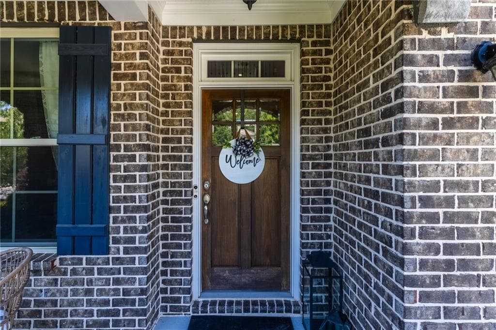 4 bedroom, 4 bathroom, 3,610 sq ft single family residence for sale at 1935 Button Fern Lane, Cumming, GA 30041 — photo 3