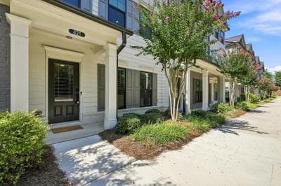 3 bedroom, 4 bathroom, 2,000 sq ft townhouse for sale at 421 Stovall Place, Woodstock, GA 30188 — photo 2