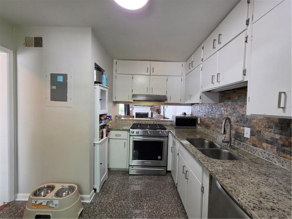2 bedroom, 2 bathroom, 1,152 sq ft townhouse for sale at 3414 Misty Harbour Trail, Atlanta, GA 30340 — photo 5