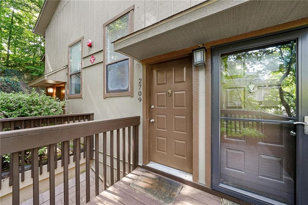 1 bedroom, 1 bathroom, 752 sq ft condominium for sale at 2709 Cumberland Court, Smyrna, GA 30080 — photo 3