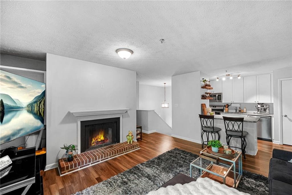 1 bedroom, 1 bathroom, 752 sq ft condominium for sale at 2709 Cumberland Court, Smyrna, GA 30080
