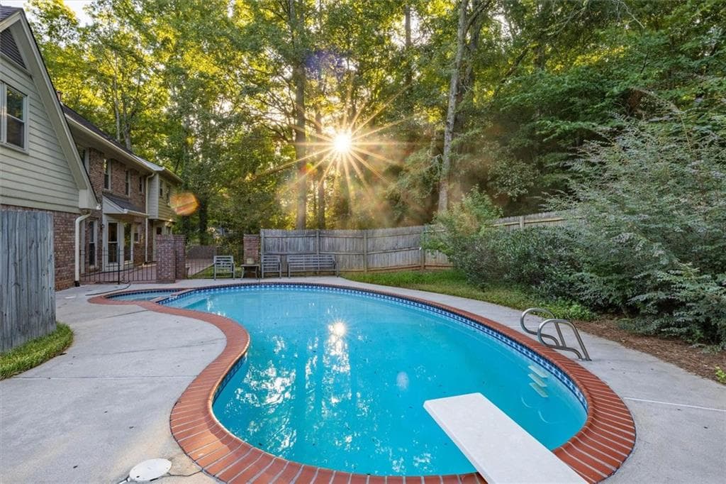 5 bedroom, 5 bathroom, 5,314 sq ft single family residence for sale at 6088 Mill Stone Run, Tucker, GA 30087 — photo 5