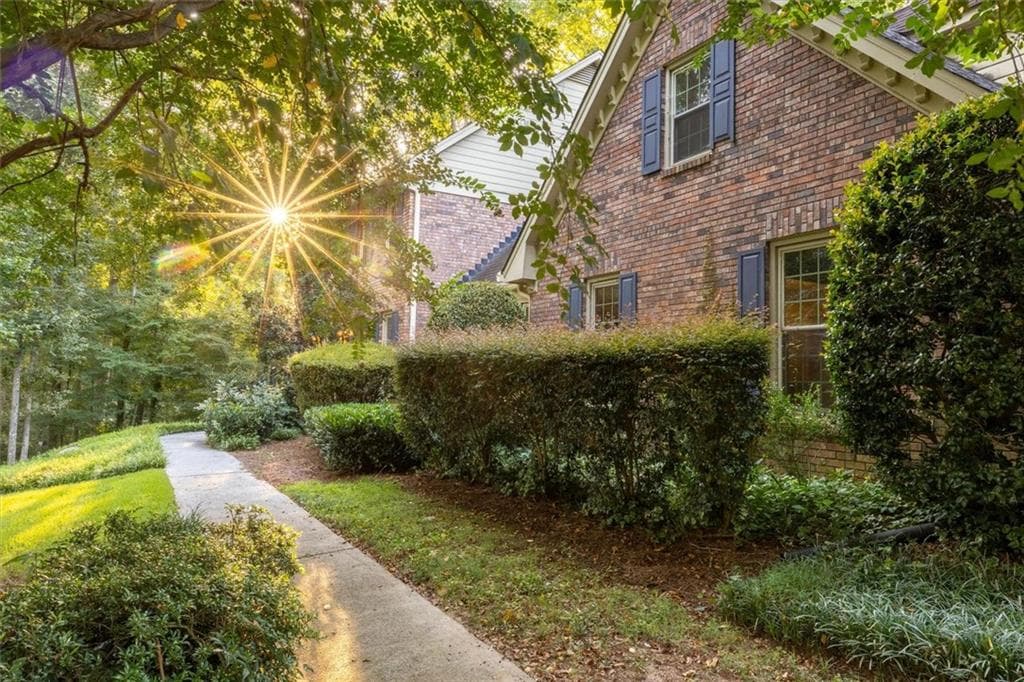 5 bedroom, 5 bathroom, 5,314 sq ft single family residence for sale at 6088 Mill Stone Run, Tucker, GA 30087 — photo 7