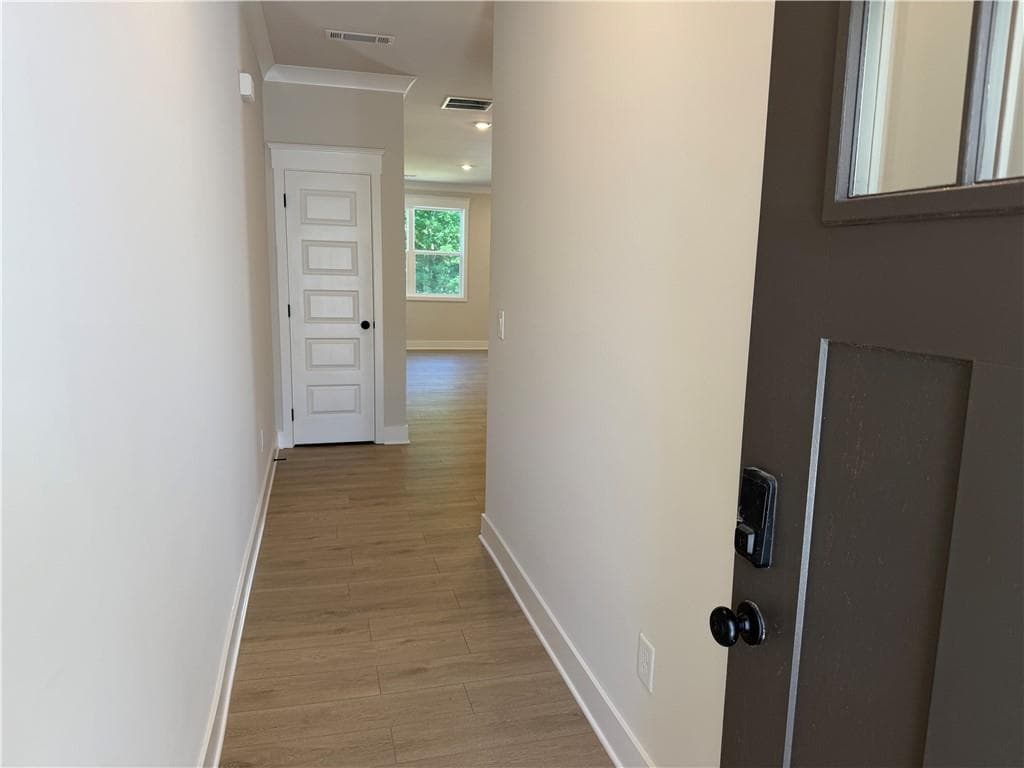 3 bedroom, 3 bathroom, 1,853 sq ft townhouse for sale at 4222 Oak View Lane, Gainesville, GA 30504 — photo 5