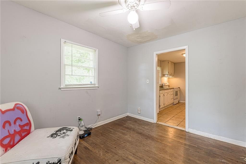 1 bedroom, 1 bathroom, 1,040 sq ft single family residence for rent at 350 Brooks Avenue, Atlanta, GA 30310 for $800 a month — photo 3
